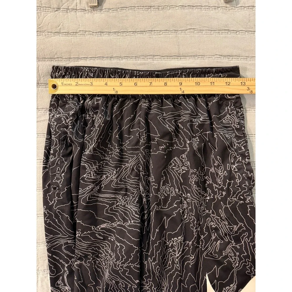 Nike Boys XL Dri-FIT Basketball Shorts Black White Topo Map Print Swoosh Logo